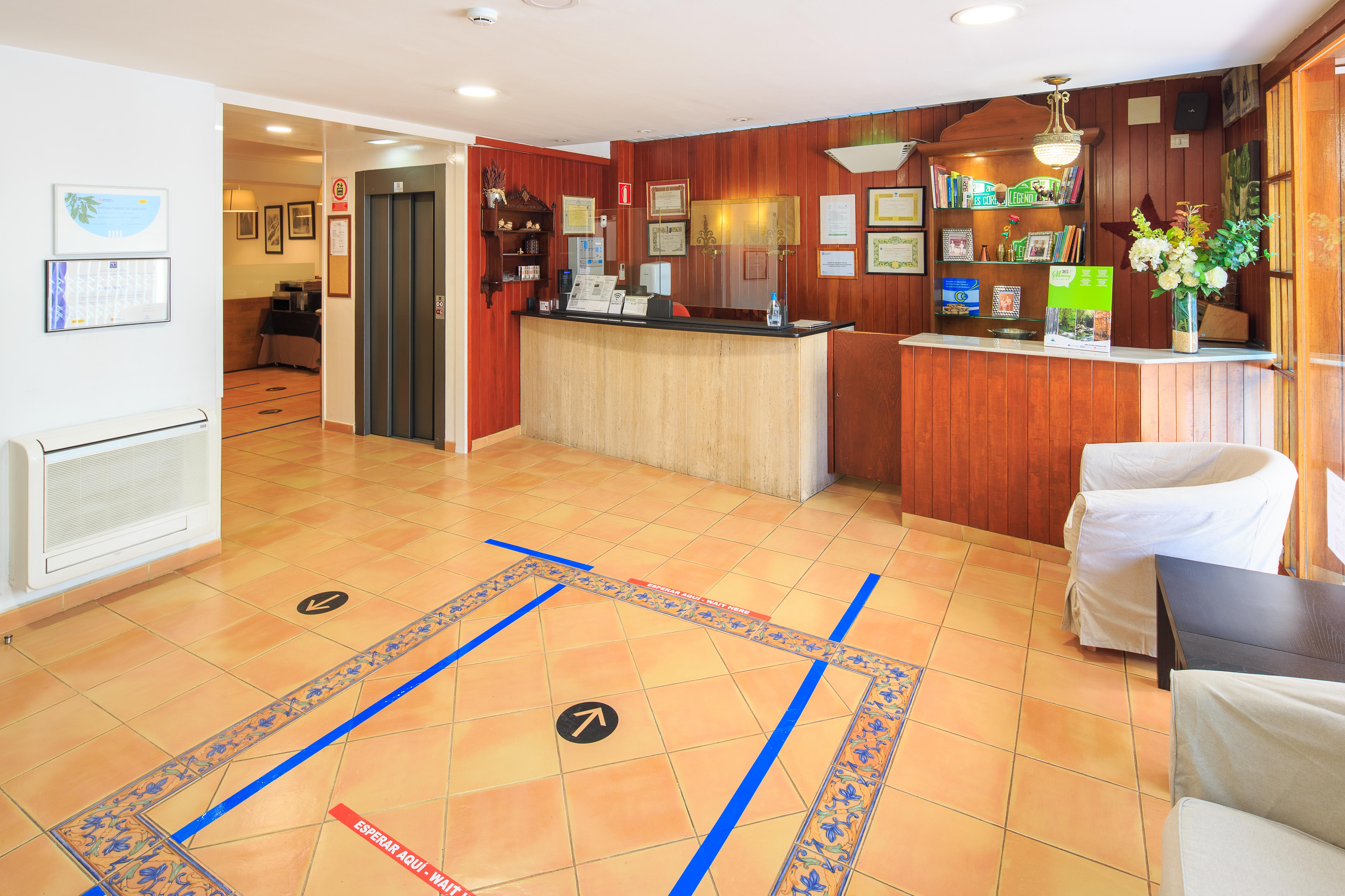Hotel Ripoll Сант-Илари-Сакальм Экстерьер фото