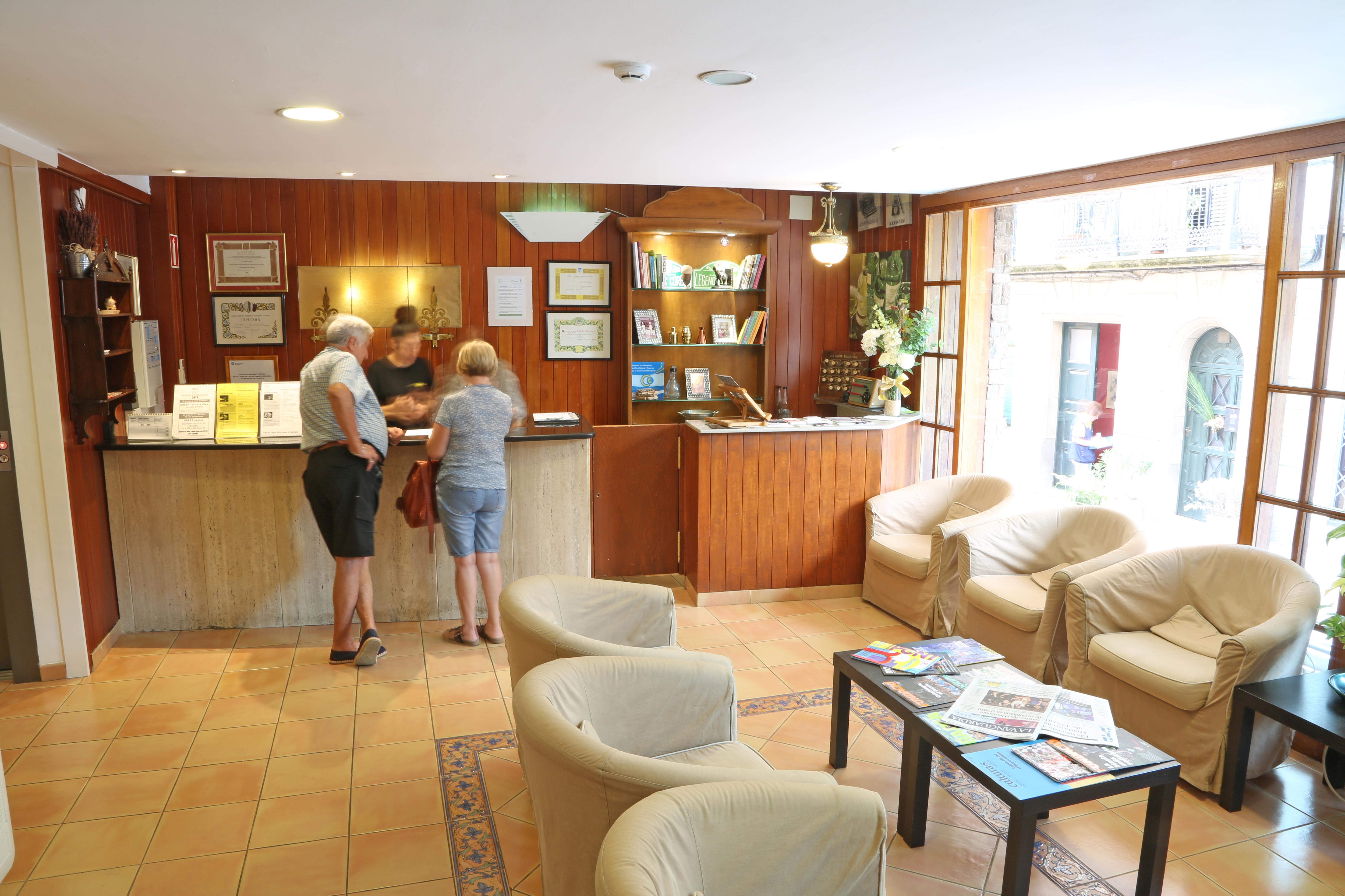 Hotel Ripoll Сант-Илари-Сакальм Экстерьер фото