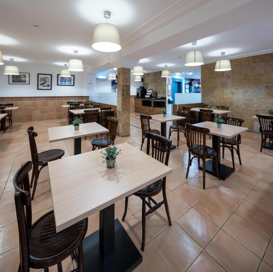 Hotel Ripoll Сант-Илари-Сакальм Экстерьер фото