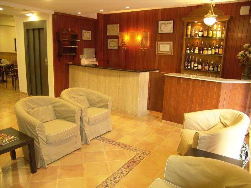 Hotel Ripoll Сант-Илари-Сакальм Интерьер фото
